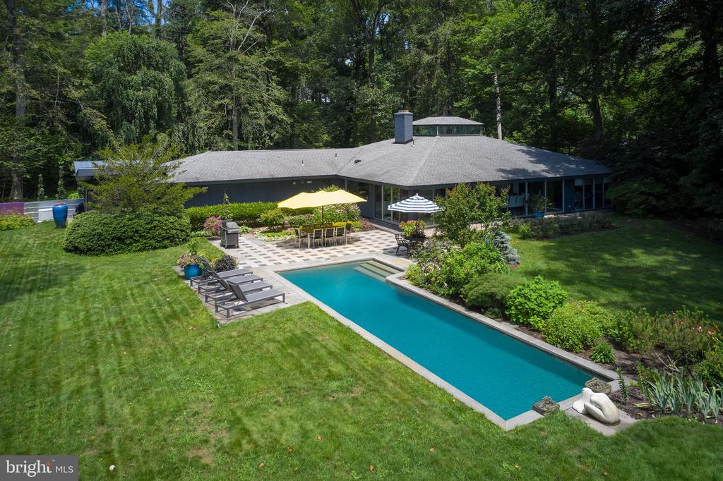 35 RAVEN ROCK ROAD