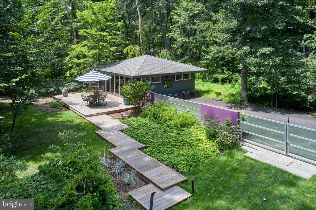 35 RAVEN ROCK ROAD