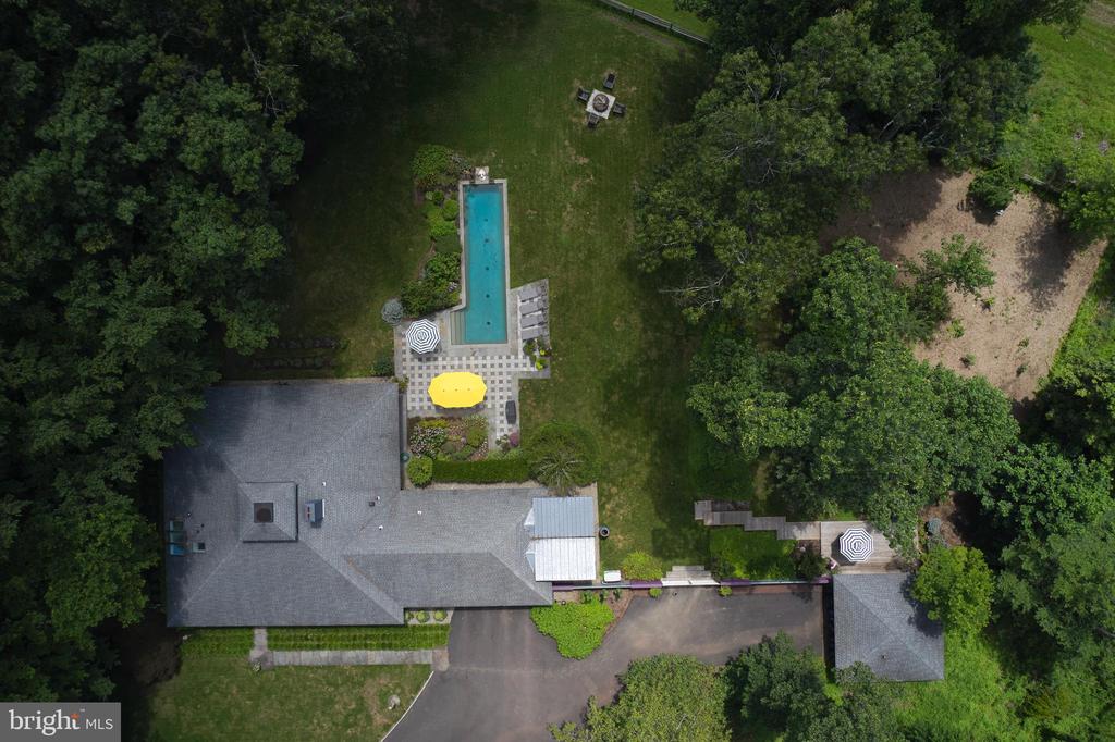 35 RAVEN ROCK ROAD
