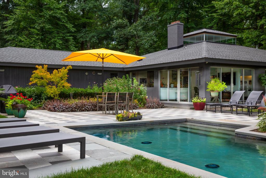 35 RAVEN ROCK ROAD