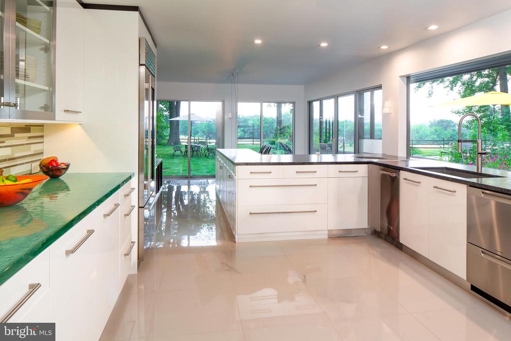 35 RAVEN ROCK ROAD