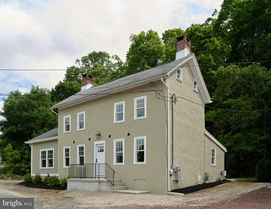 30 N FRANKLIN STREET