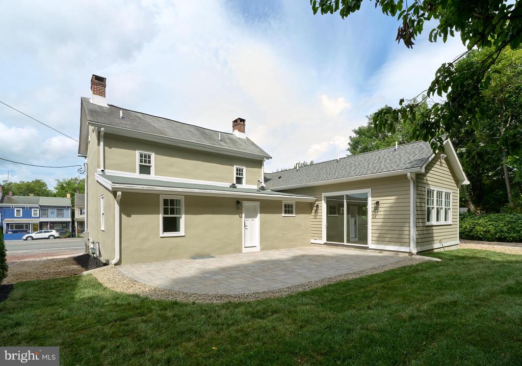 30 N FRANKLIN STREET