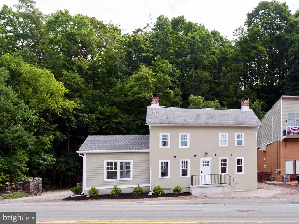 30 N FRANKLIN STREET