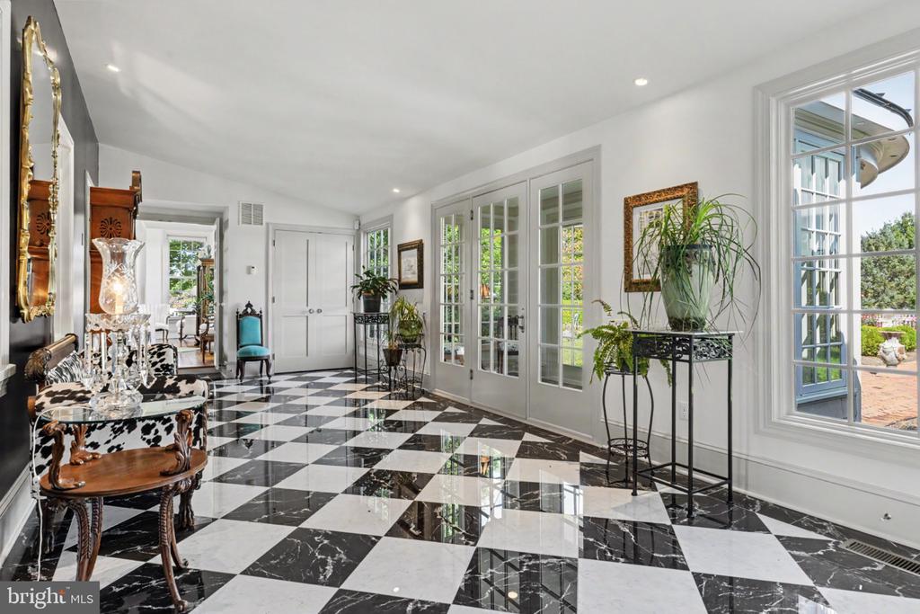 33 RITTENHOUSE ROAD