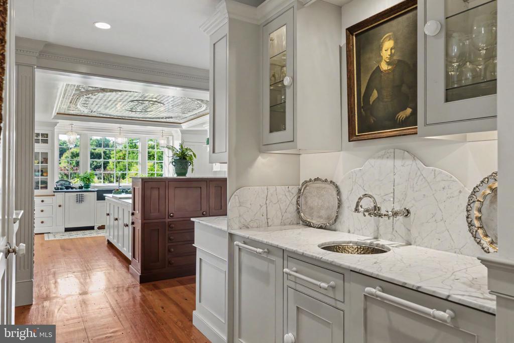 33 RITTENHOUSE ROAD