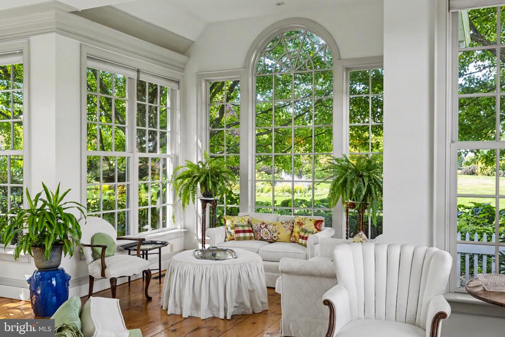 33 RITTENHOUSE ROAD