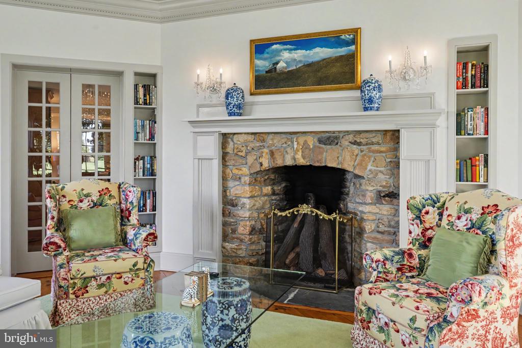 33 RITTENHOUSE ROAD