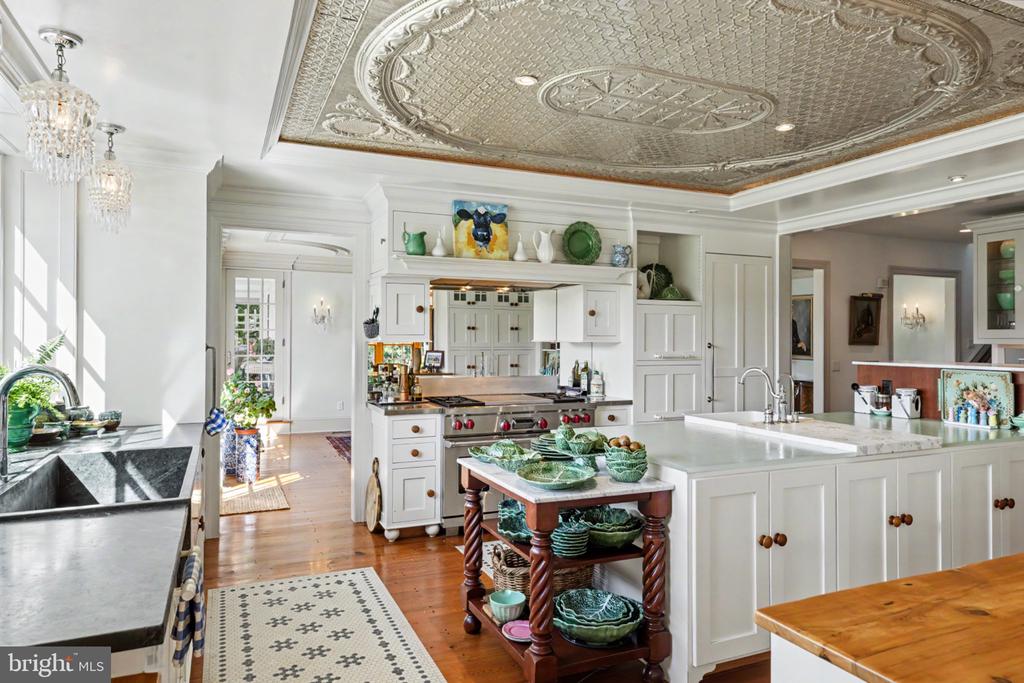33 RITTENHOUSE ROAD