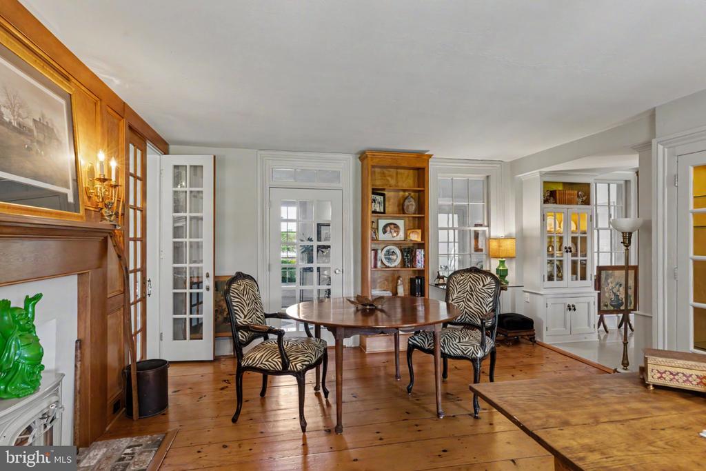 33 RITTENHOUSE ROAD