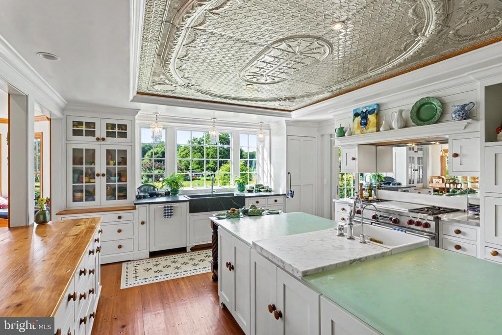 33 RITTENHOUSE ROAD
