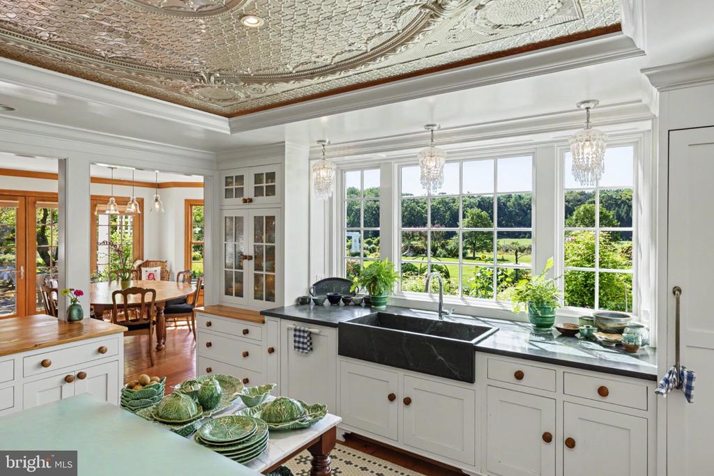 33 RITTENHOUSE ROAD