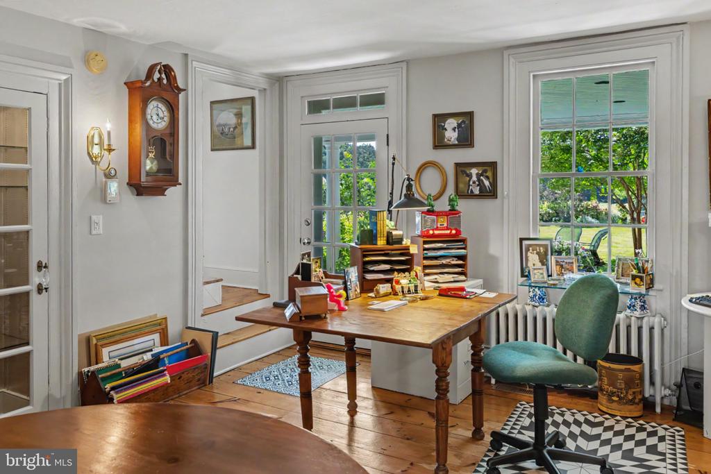 33 RITTENHOUSE ROAD