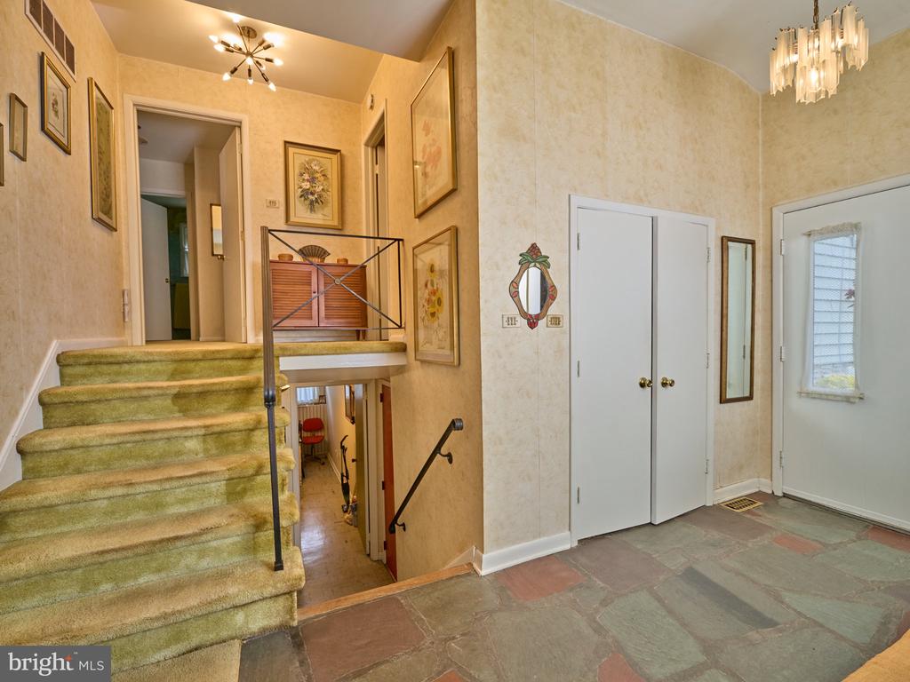 26 FAWN DRIVE