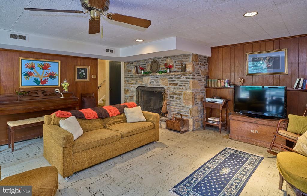 26 FAWN DRIVE