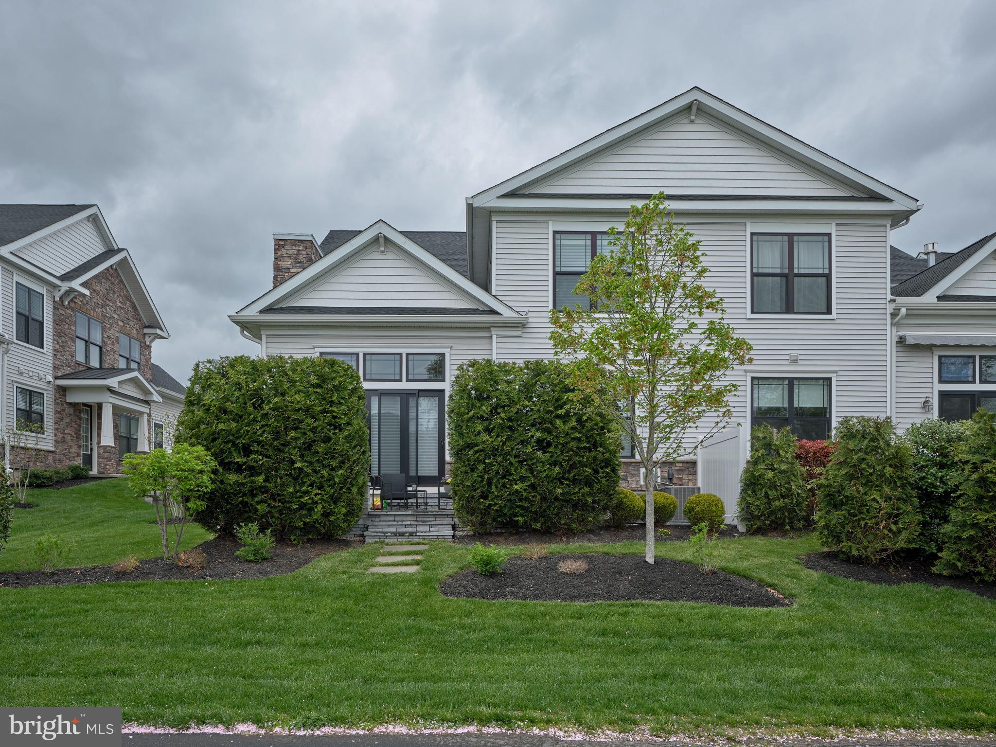 14 DOGLEG LANE
