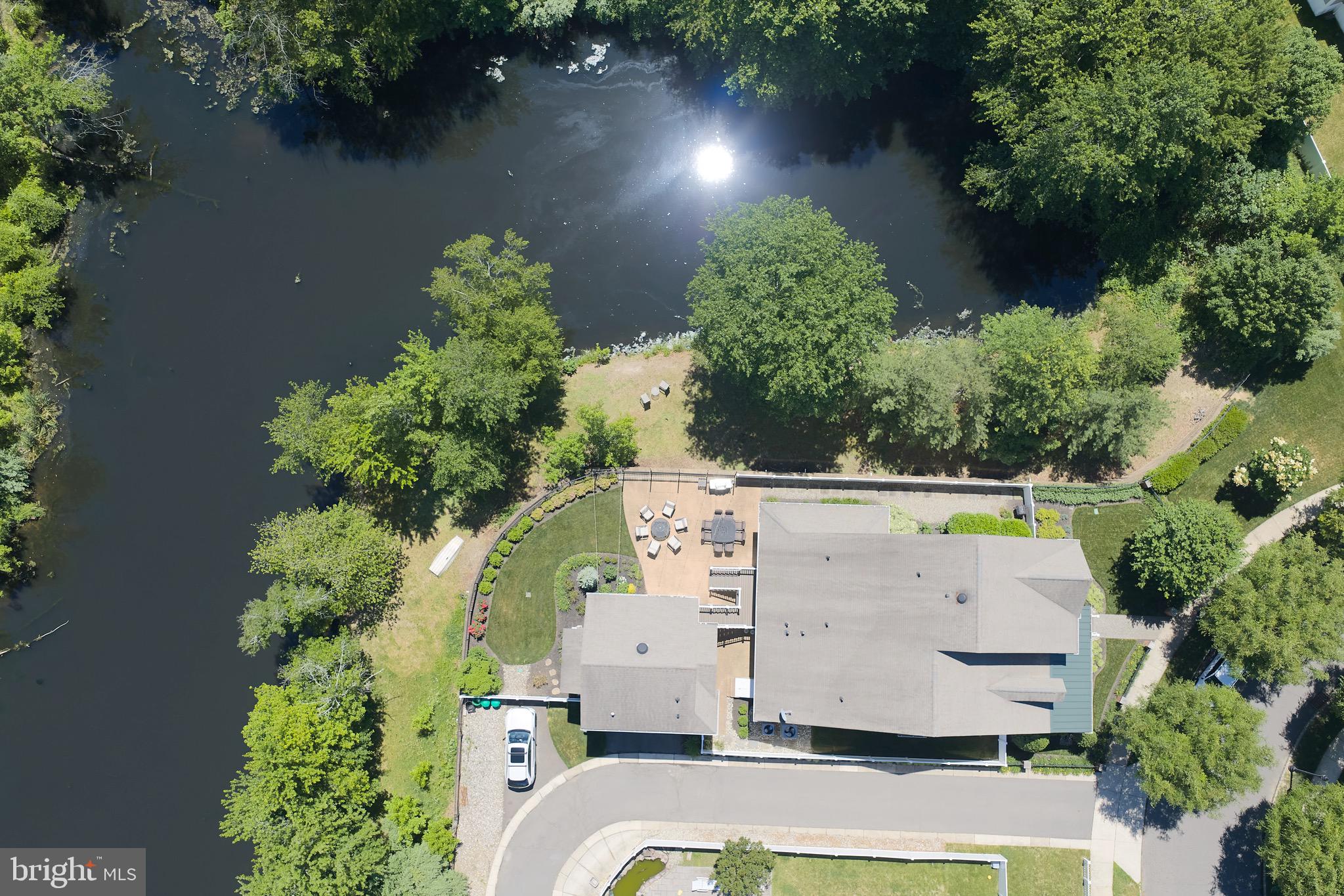1329 PARK