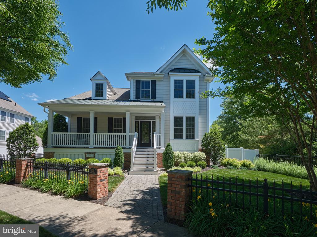 1329 PARK