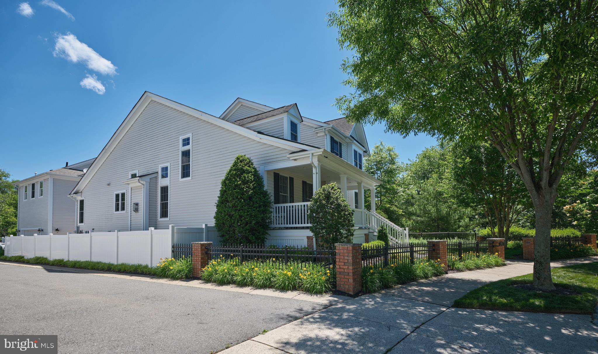 1329 PARK
