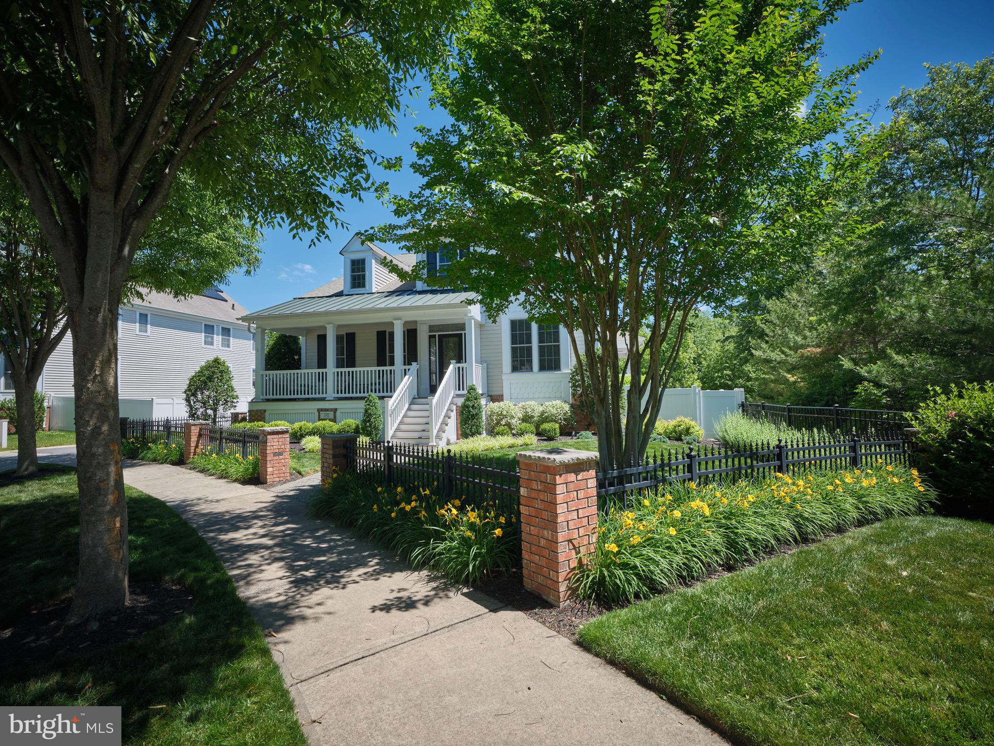 1329 PARK