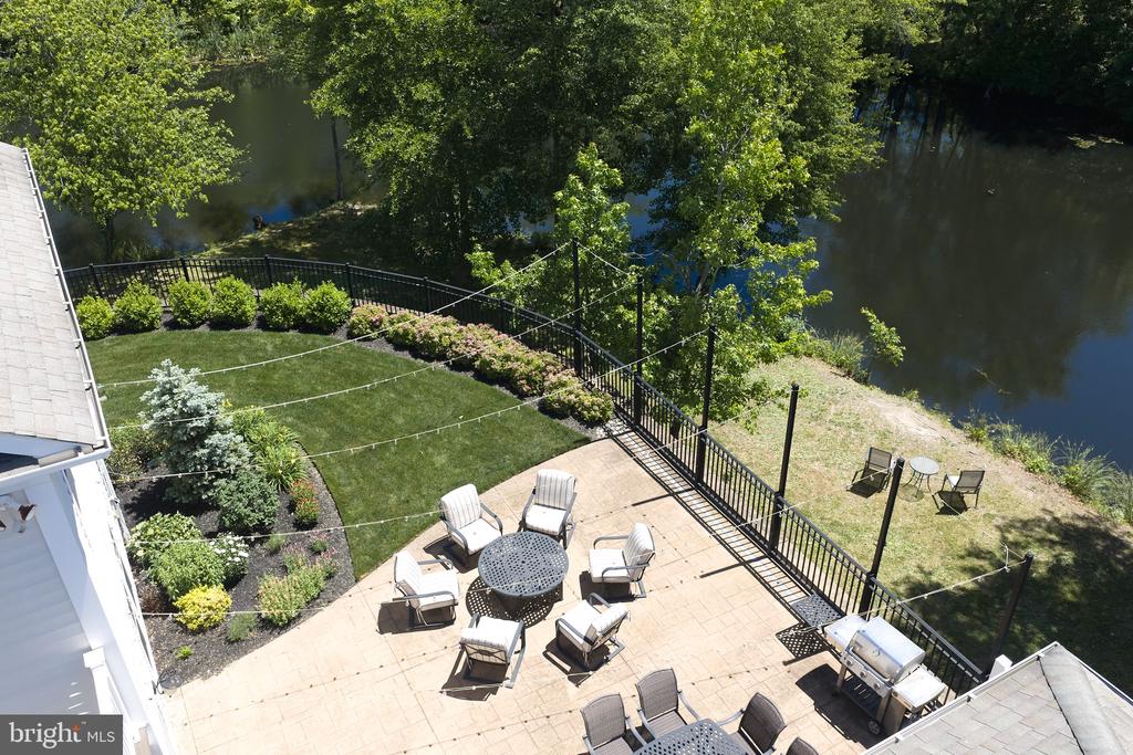 1329 PARK