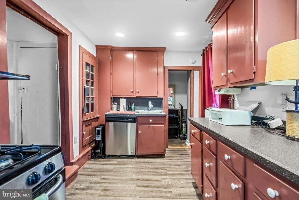 96 DENOW ROAD