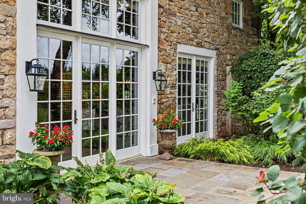 152 HARBOURTON WOODSVILLE ROAD