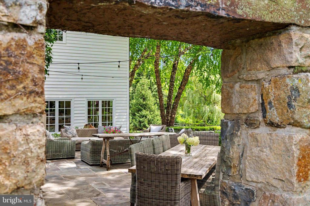 152 HARBOURTON WOODSVILLE ROAD