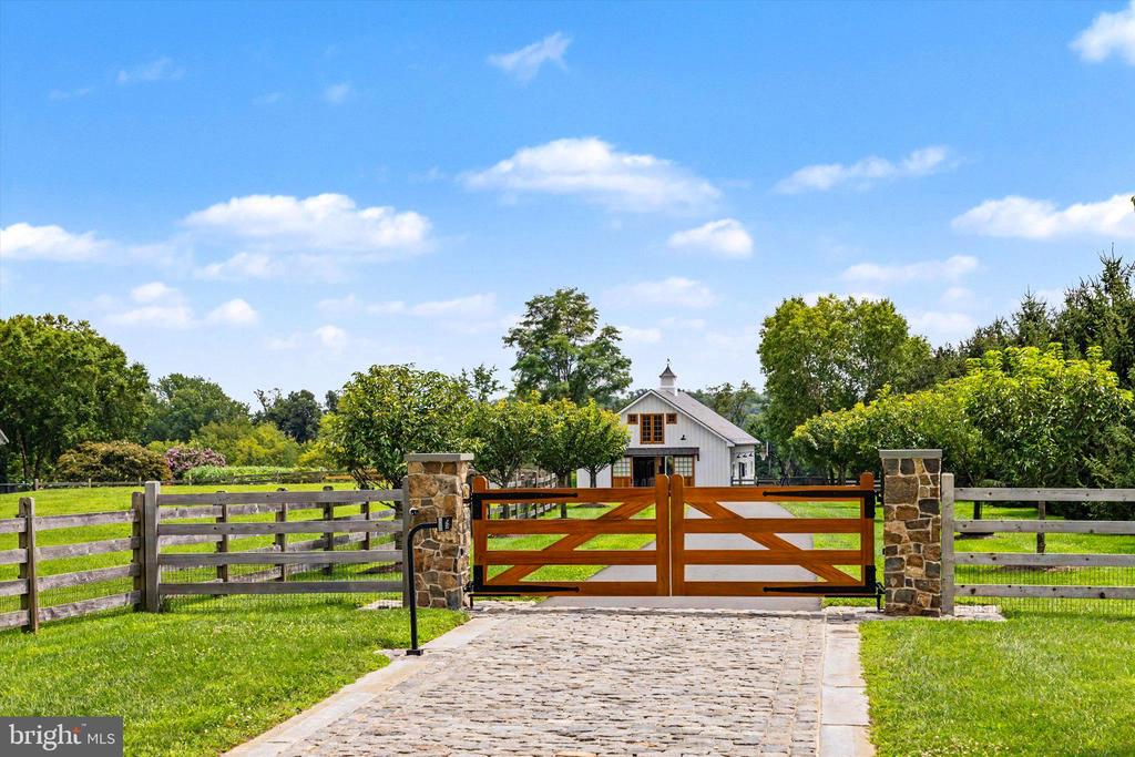 152 HARBOURTON WOODSVILLE ROAD