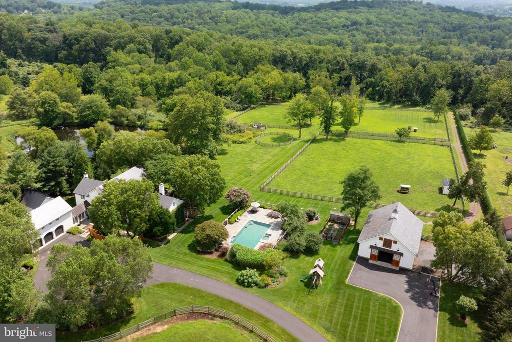 152 HARBOURTON WOODSVILLE ROAD