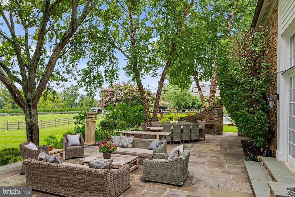 152 HARBOURTON WOODSVILLE ROAD