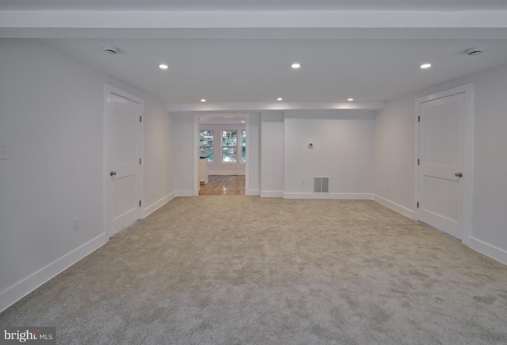 532 HOLLOW ROAD