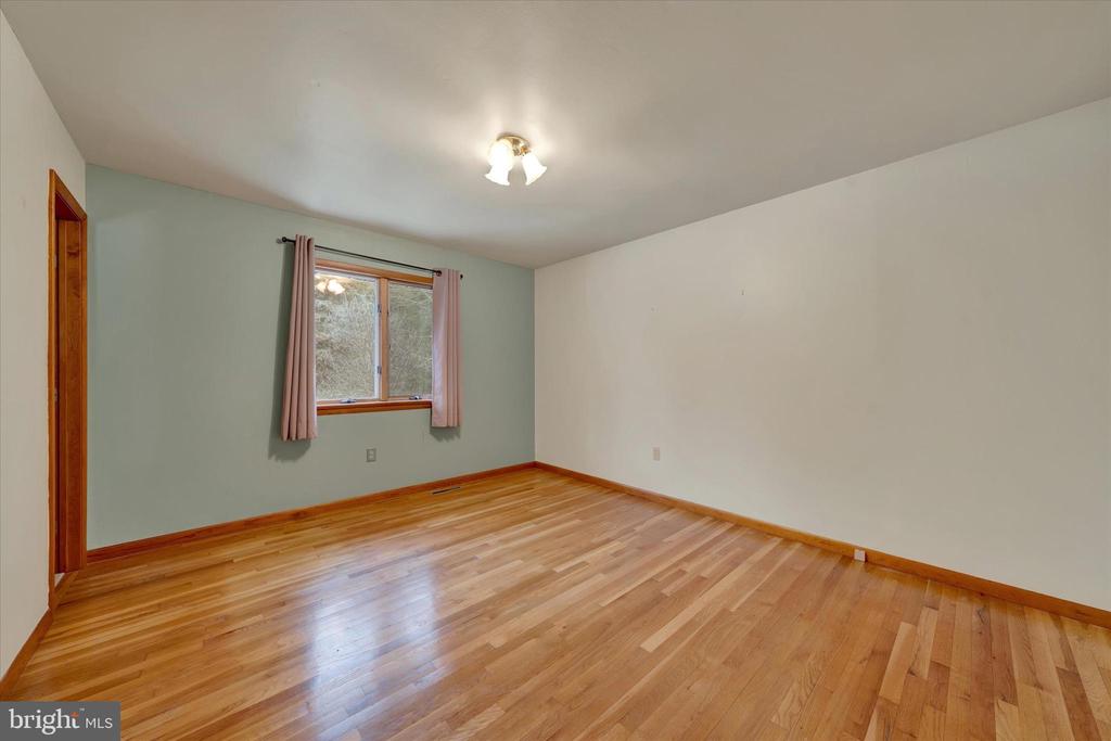 31 BARBARA DRIVE