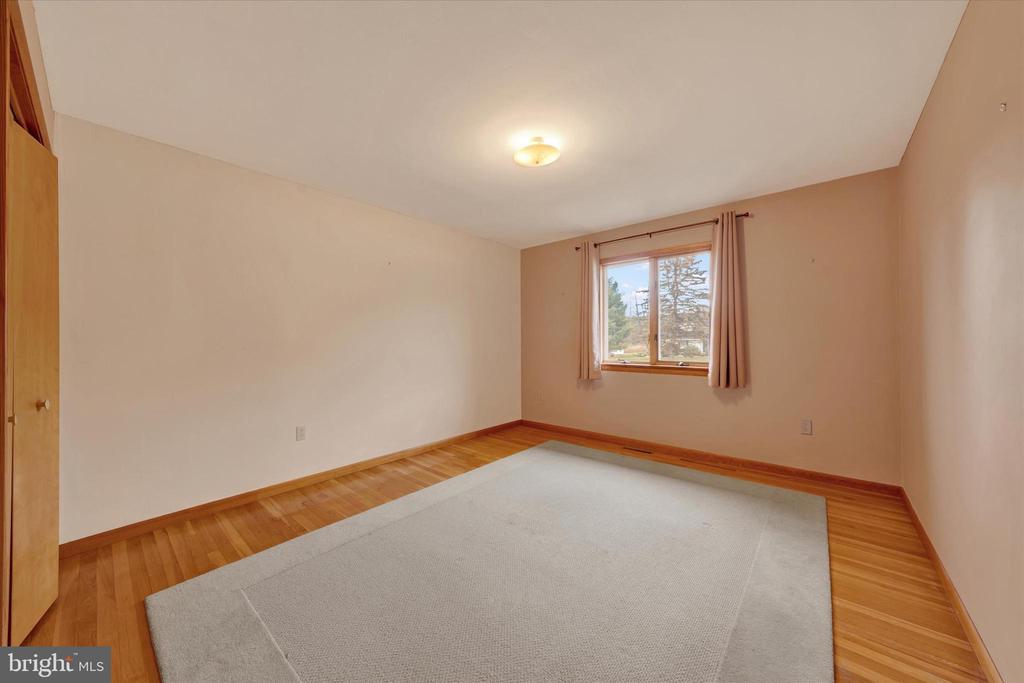 31 BARBARA DRIVE
