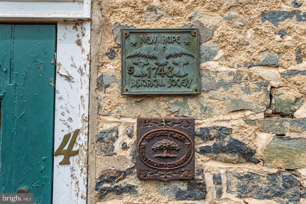 4 W MECHANIC STREET