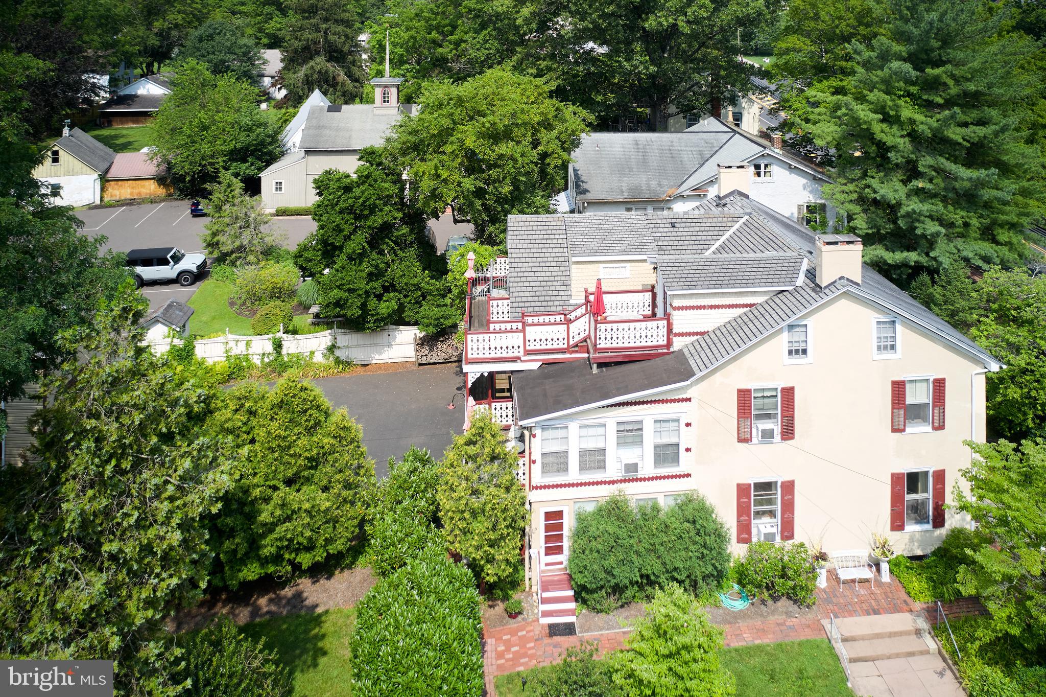 117 W BRIDGE STREET