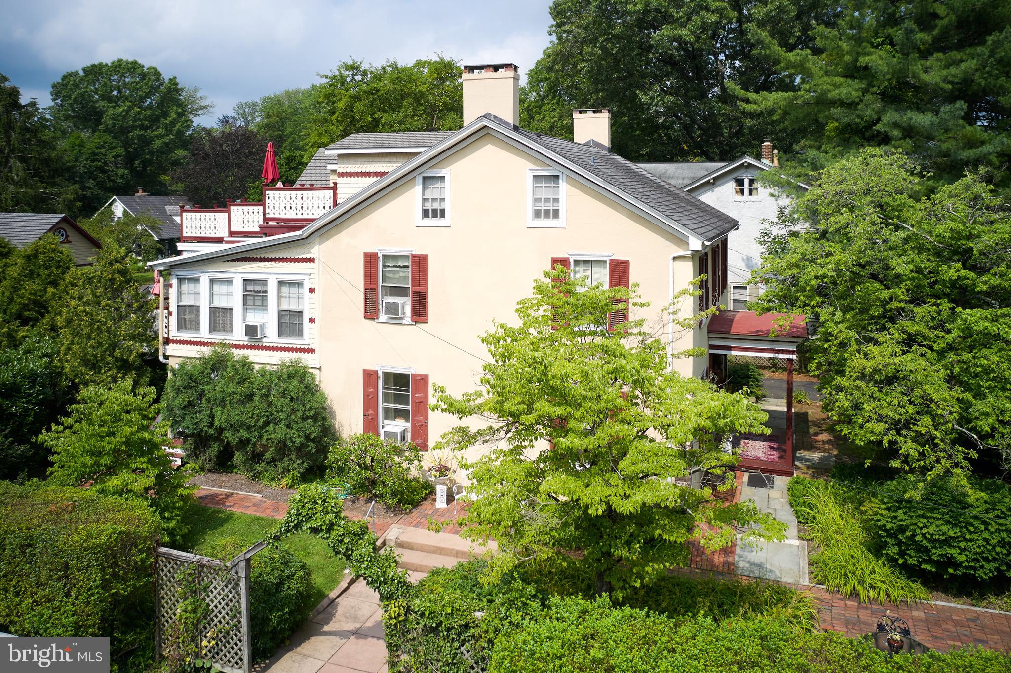 117 W BRIDGE STREET