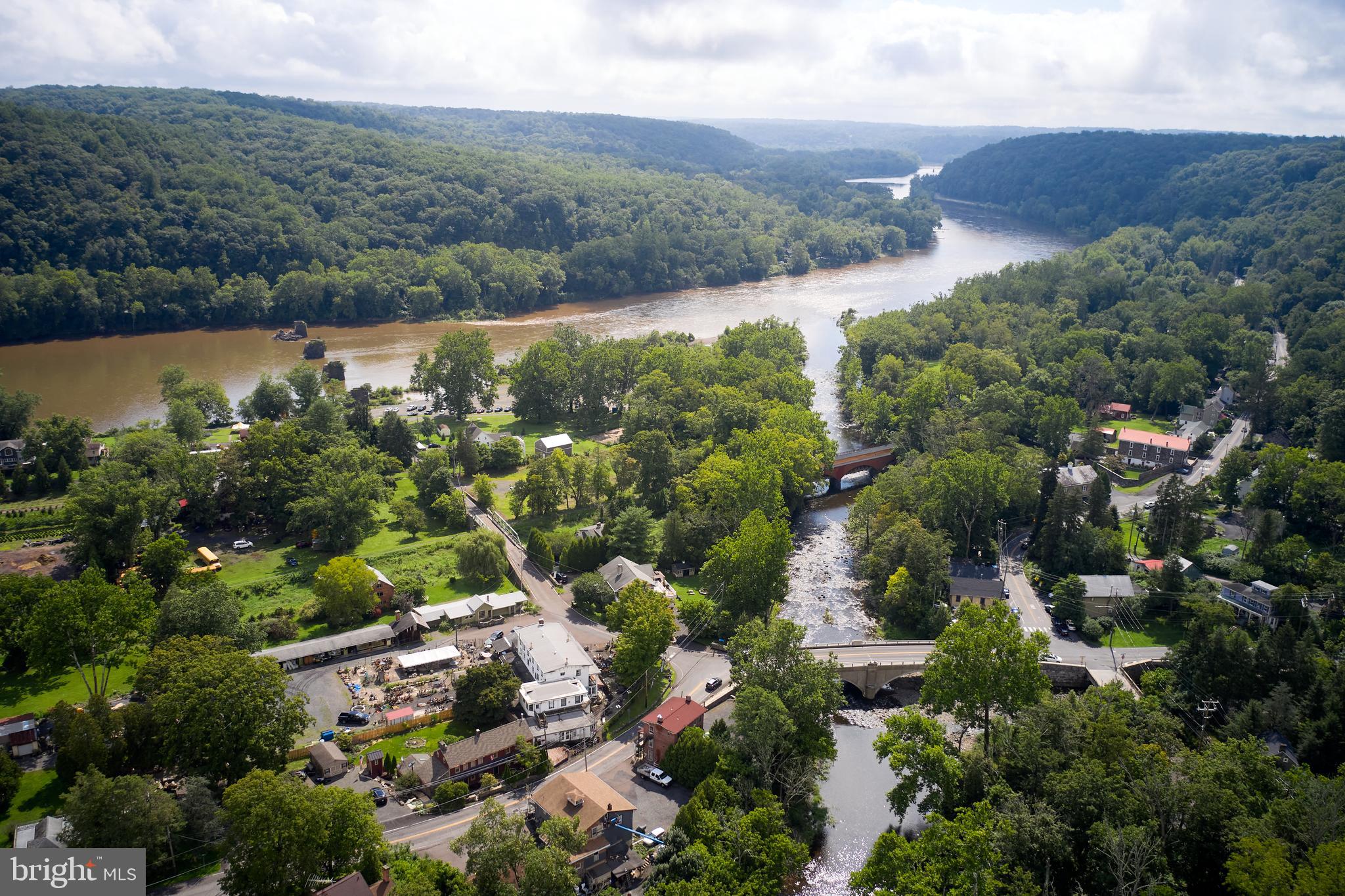 6 RIVER ROAD