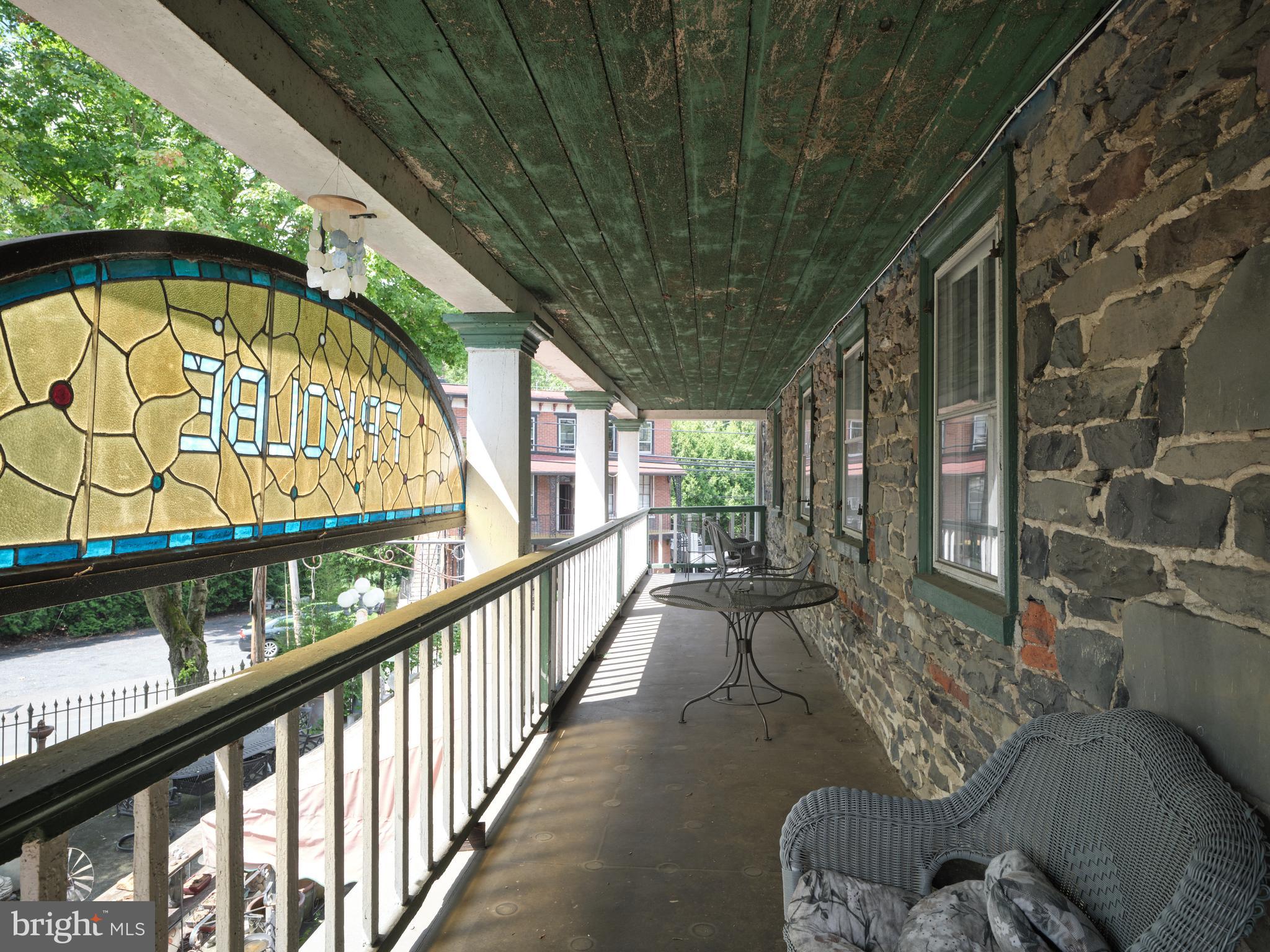 6 RIVER ROAD