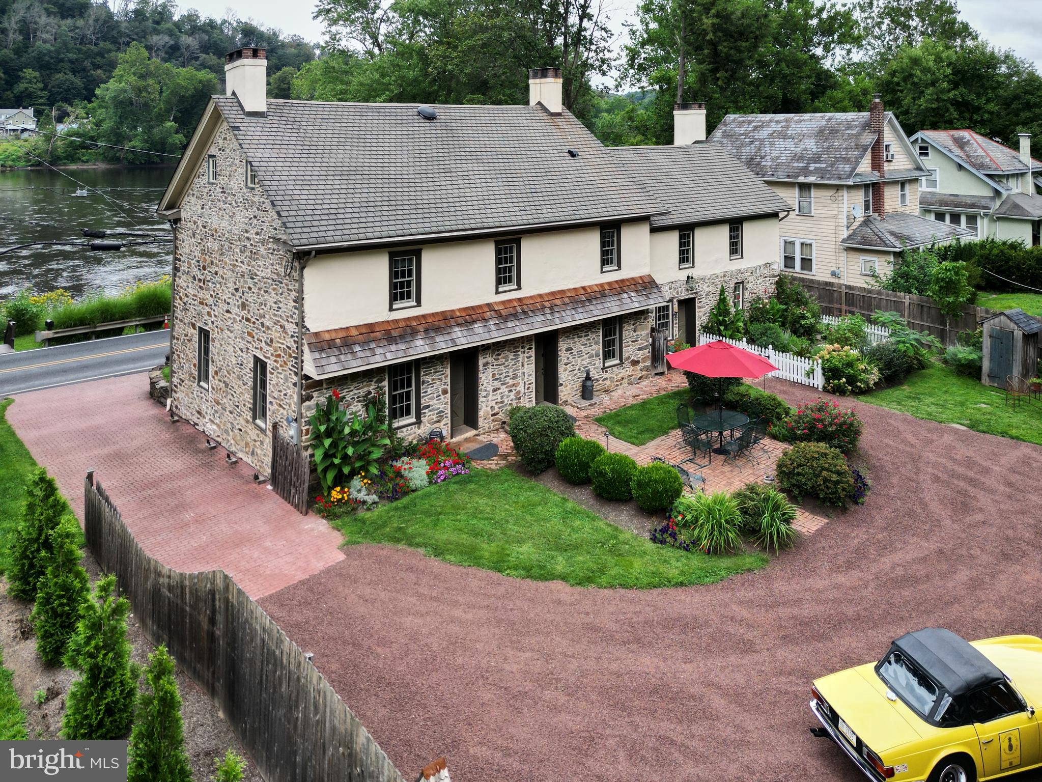 1636 RIVER ROAD