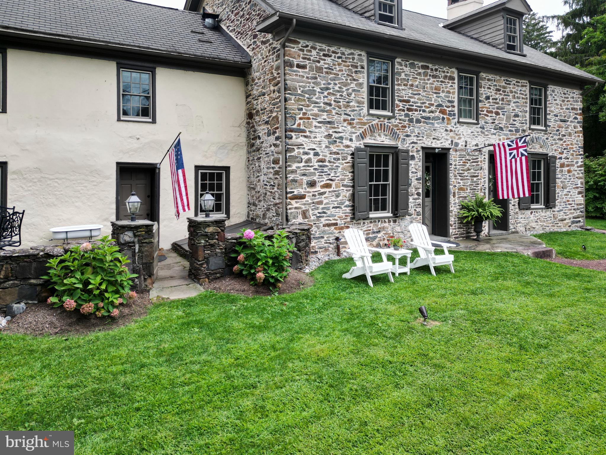 1636 RIVER ROAD