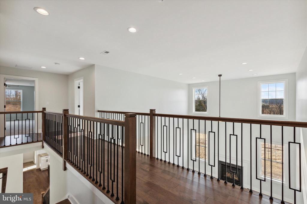 6185 MECHANICSVILLE