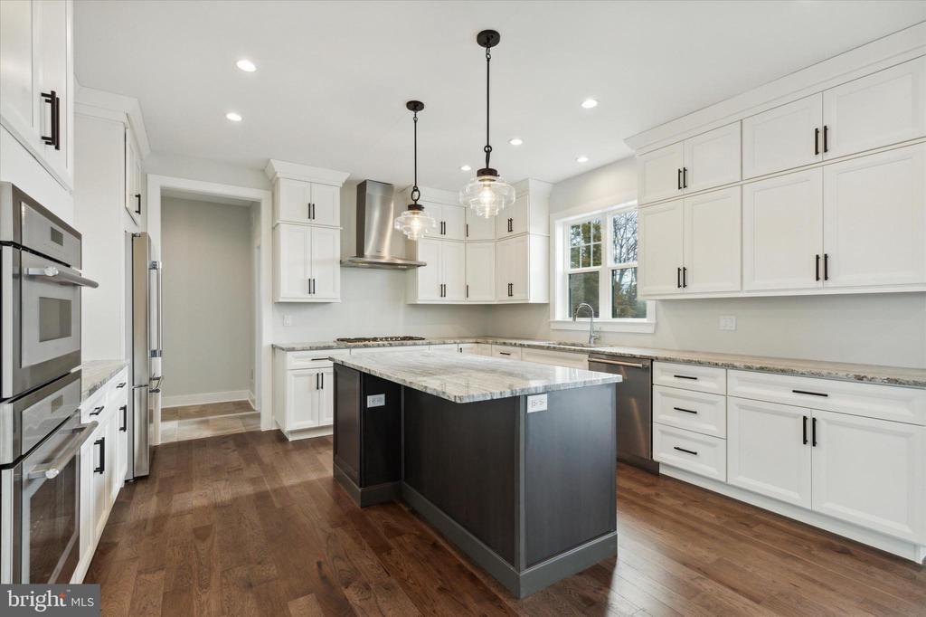 6185 MECHANICSVILLE