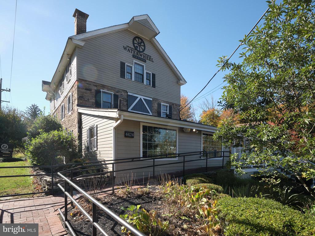 4424 OLD EASTON ROAD