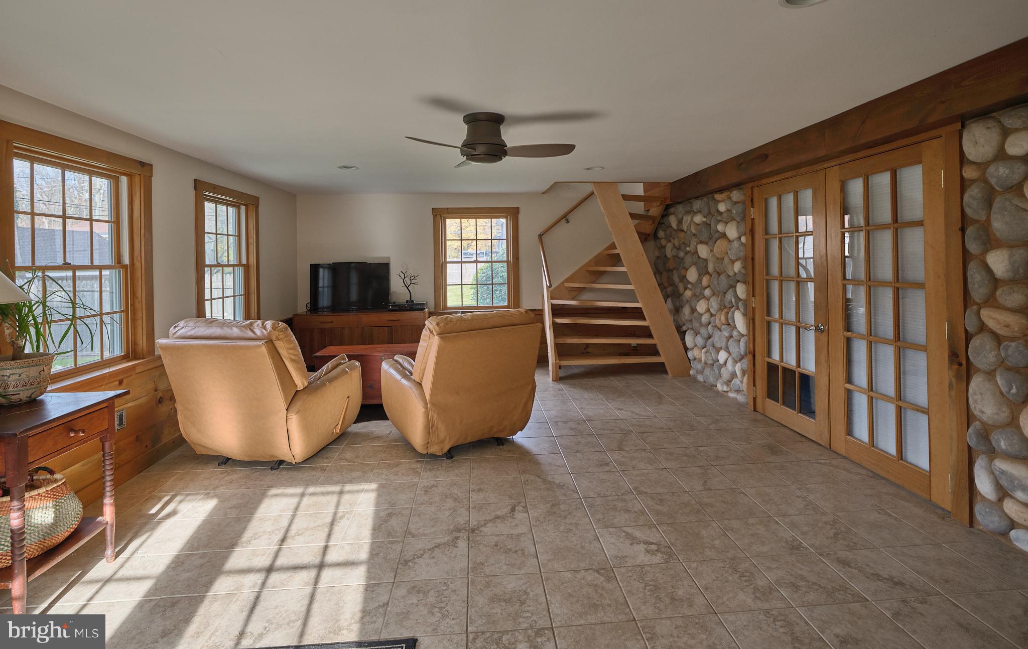 185 DAVIS ROAD