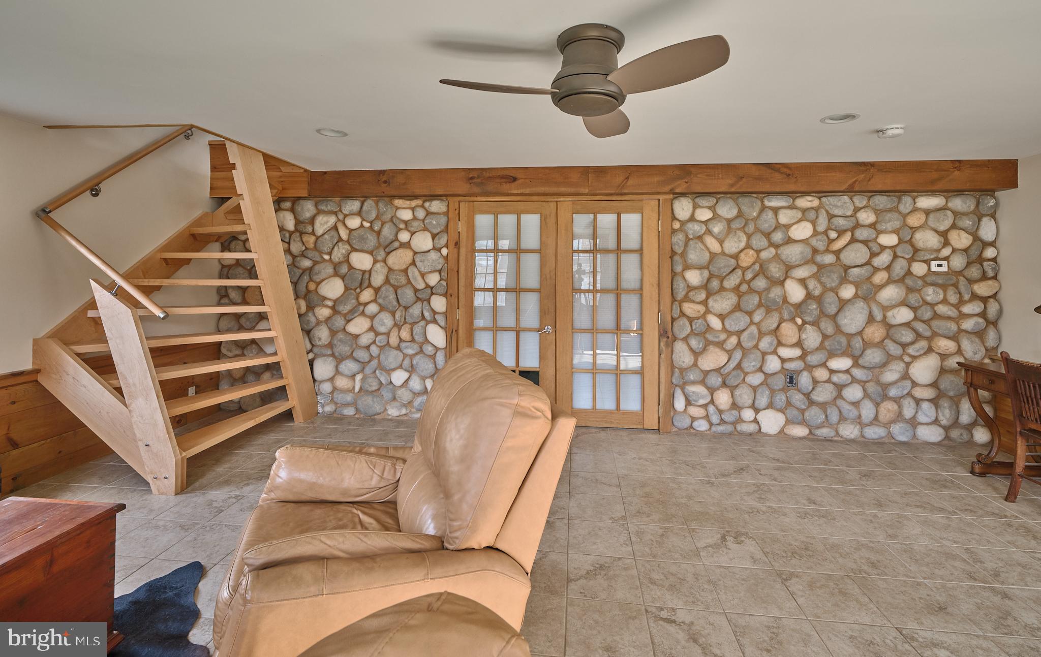 185 DAVIS ROAD