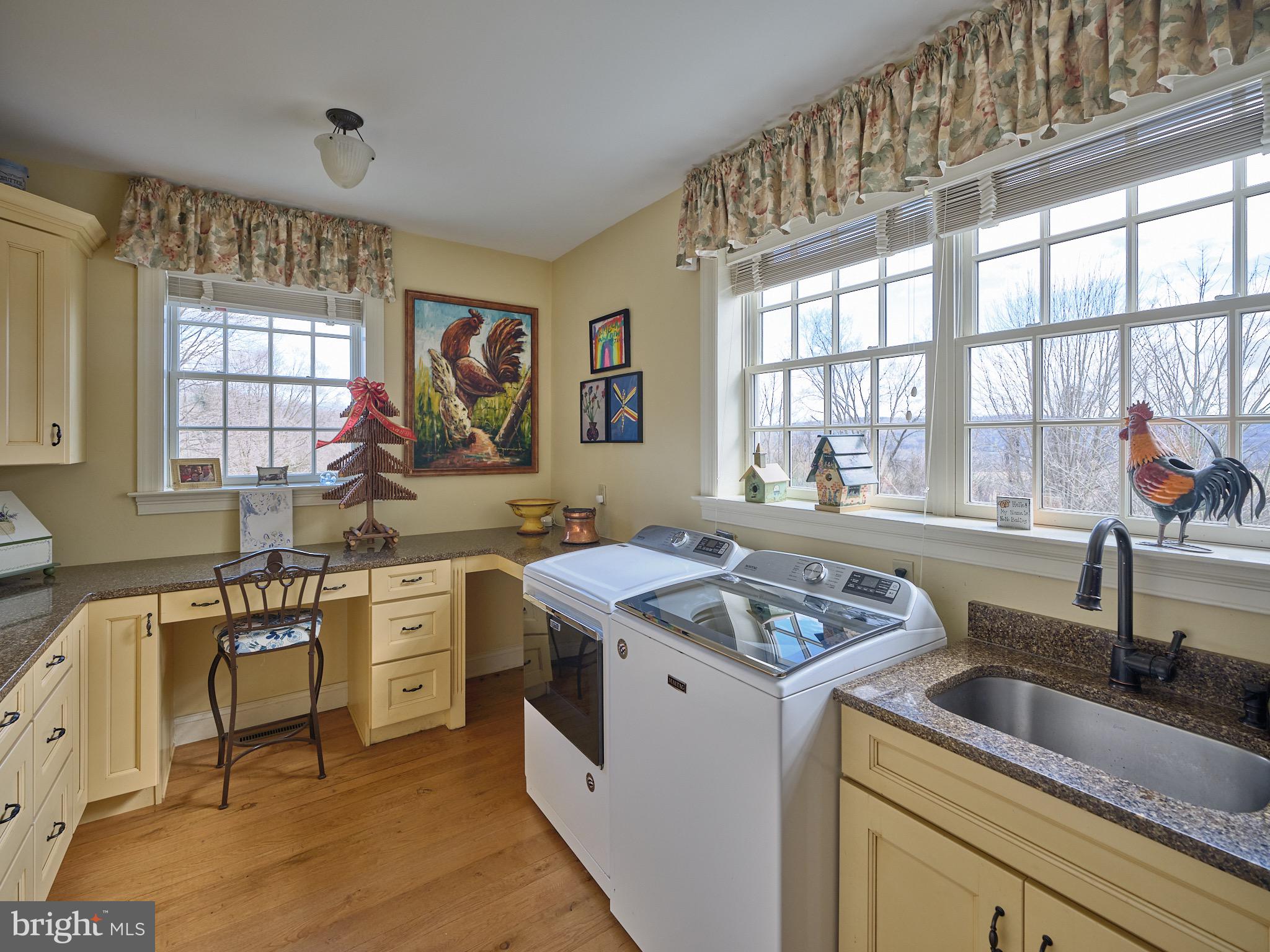 1400 COUNTY LINE E