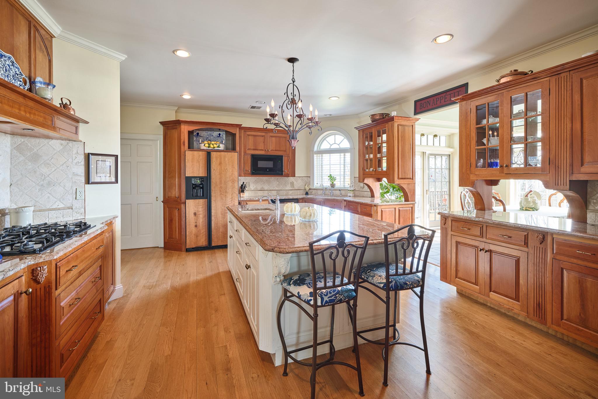 1400 COUNTY LINE E