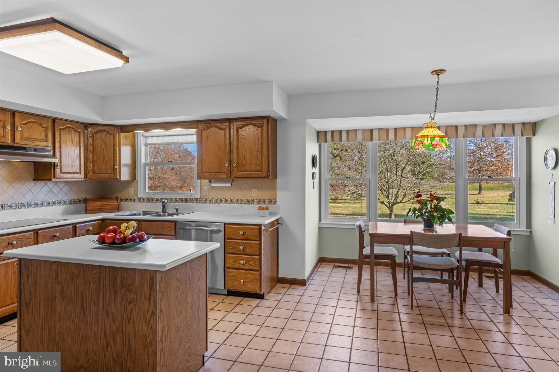 6474 GREENHILL ROAD