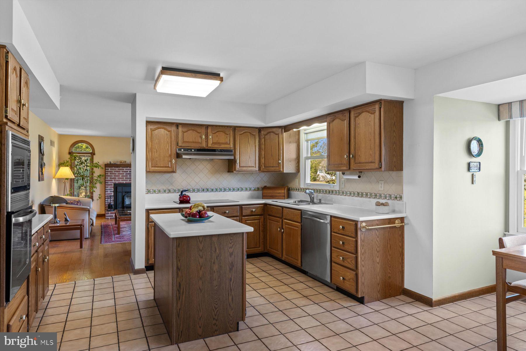 6474 GREENHILL ROAD